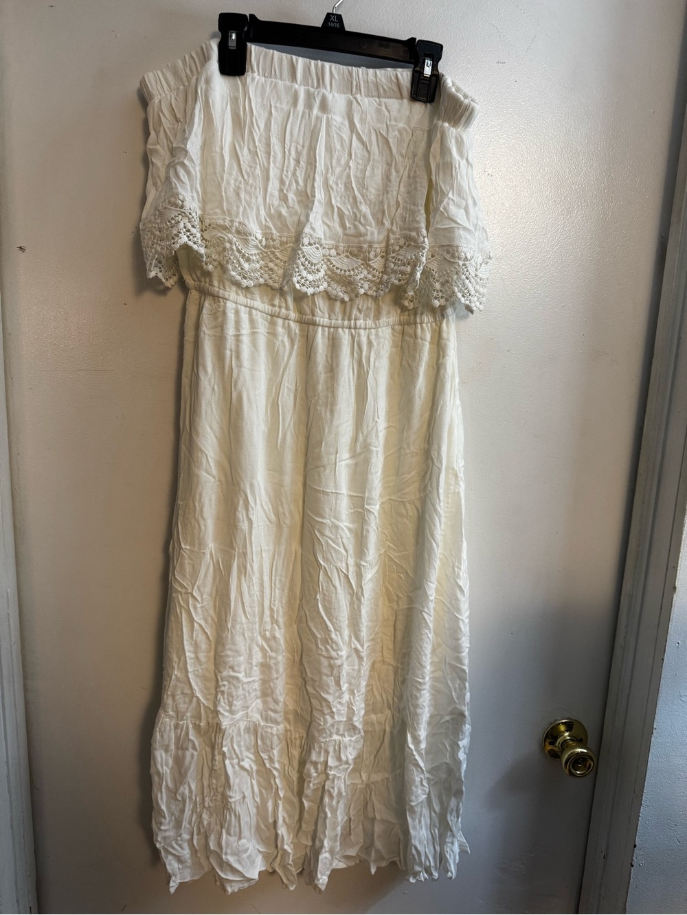 Rue21 White Off-Shoulder Maxi Dress with Lace Trim